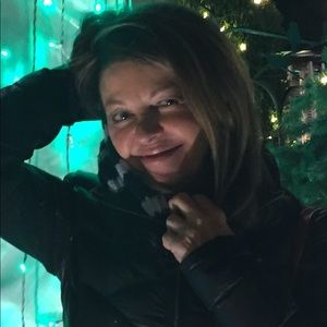 Meet your Posher, Elizabeth